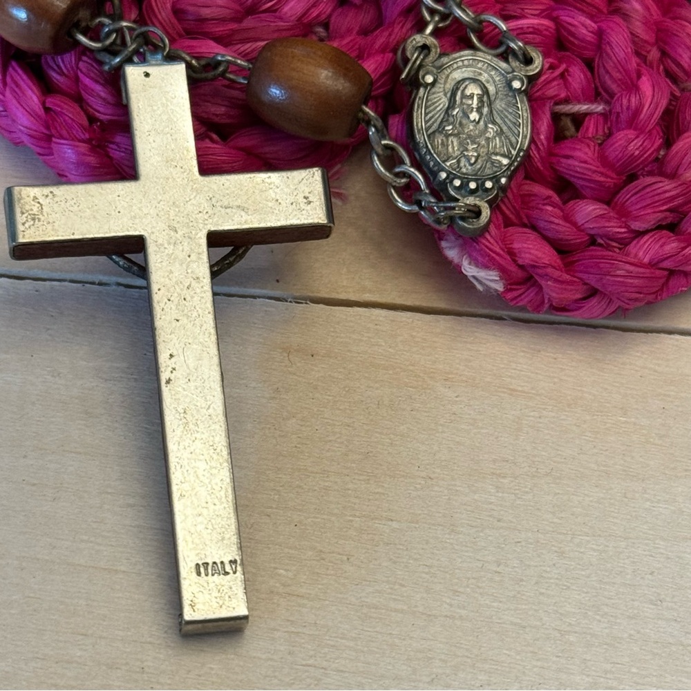 Long 28.5” Vintage Rosary Wooden Beads Silver Tone Marked Italy - Picture 5 of 12